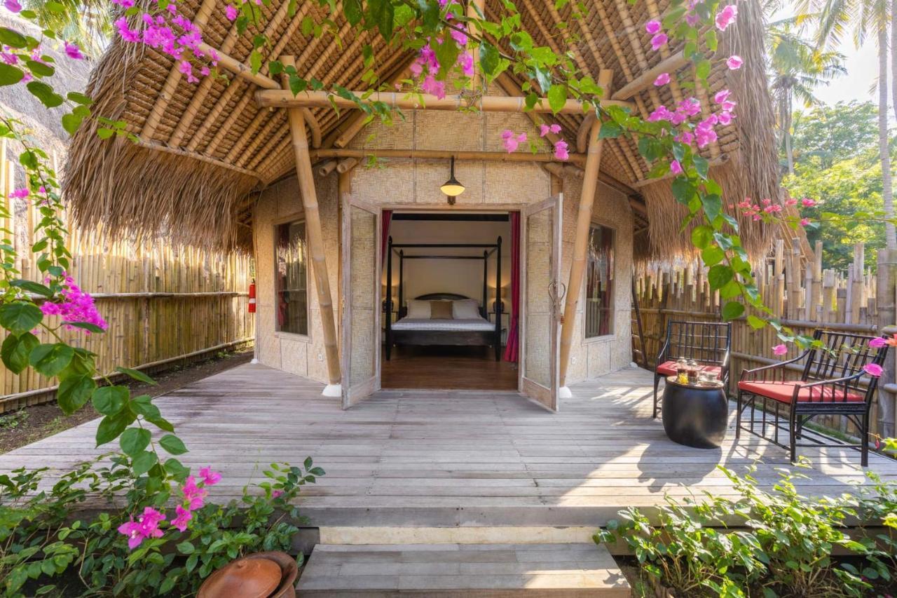 Amahelia Luxury Resort & Restaurant - 길리 아사한 외부 사진